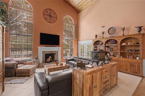 House in Valrico, Florida 4 bedrooms, 308.44 sq.m. № 2258564 - photo 13