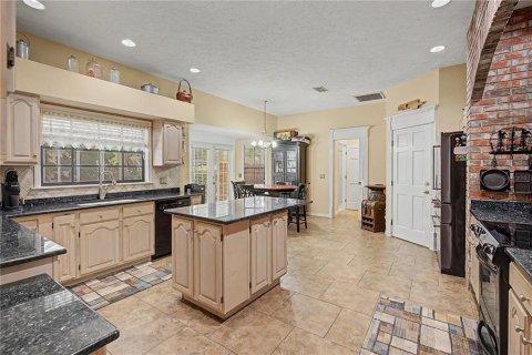 House in Valrico, Florida 4 bedrooms, 308.44 sq.m. № 2258564 - photo 21