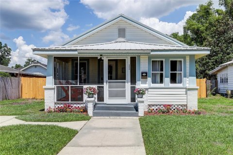 House in Plant City, Florida 4 bedrooms, 135.92 sq.m. № 1758395 - photo 1