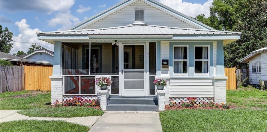 House in Plant City, Florida 4 bedrooms, 135.92 sq.m. № 1758395
