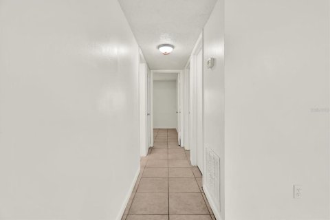 Copropriété à vendre à Tampa, Floride: 2 chambres, 89.19 m2 № 2230647 - photo 10