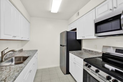 Copropriété à vendre à Tampa, Floride: 2 chambres, 89.19 m2 № 2230647 - photo 7