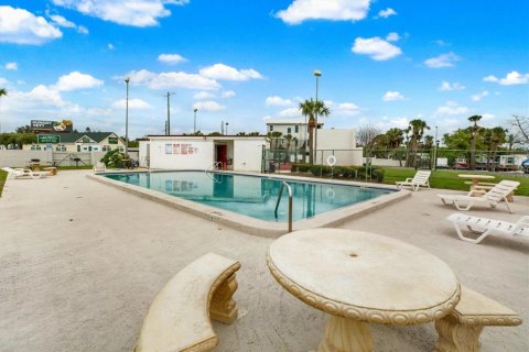 Copropriété à vendre à Tampa, Floride: 2 chambres, 89.19 m2 № 2230647 - photo 24