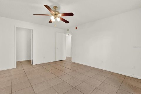 Copropriété à vendre à Tampa, Floride: 2 chambres, 89.19 m2 № 2230647 - photo 13
