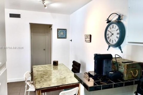 Снять в аренду кондоминиум в Майами-Бич, Флорида 1 спальня, № 2041769 - фото 5