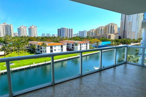 Condo à Aventura, Floride, 3 chambres  № 2046362