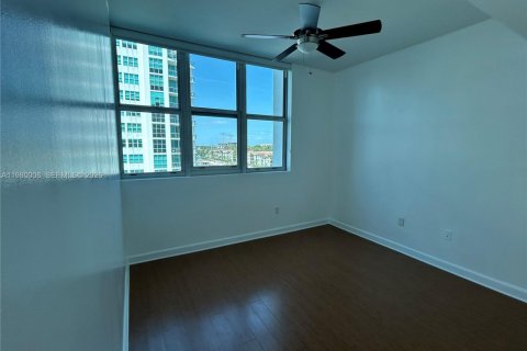 Copropriété à louer à Aventura, Floride: 3 chambres, 168.9 m2 № 2046362 - photo 15