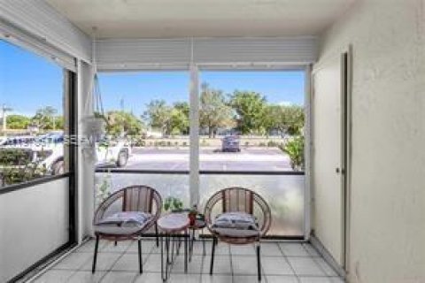 Copropriété à louer à Pompano Beach, Floride: 1 chambre, 62.71 m2 № 2042233 - photo 12