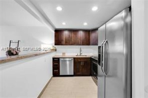 Copropriété à louer à Pompano Beach, Floride: 1 chambre, 62.71 m2 № 2042233 - photo 6