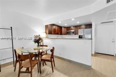 Copropriété à louer à Pompano Beach, Floride: 1 chambre, 62.71 m2 № 2042233 - photo 3