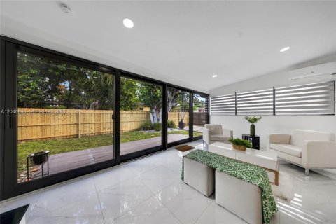 Villa ou maison à vendre à West Miami, Floride: 2 chambres, 152.82 m2 № 2172604 - photo 20
