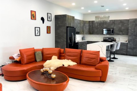 Villa ou maison à louer à Parkland, Floride: 4 chambres, 201.04 m2 № 2087960 - photo 4