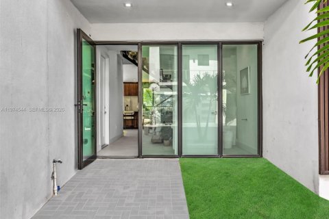 Touwnhouse à vendre à Dania Beach, Floride: 3 chambres, 191.38 m2 № 2038559 - photo 9