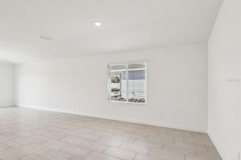 House in Palm Coast, Florida 4 bedrooms, 171.13 sq.m. № 2208476 - photo 8