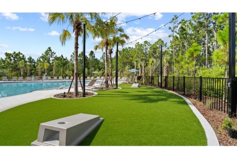 House in Palm Coast, Florida 4 bedrooms, 171.13 sq.m. № 2208476 - photo 2