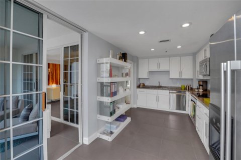 Купить кондоминиум в Помпано-Бич, Флорида 2 комнаты, 186.18м2, № 2085450 - фото 18