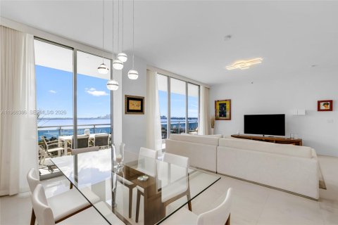 Снять в аренду кондоминиум в Норт-Бей-Виллидж, Флорида 2 спальни, 162.86м2, № 2030377 - фото 10