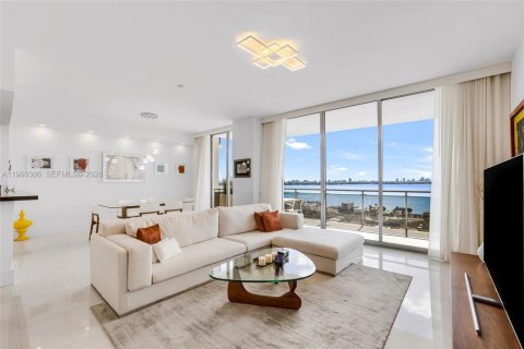 Снять в аренду кондоминиум в Норт-Бей-Виллидж, Флорида 2 спальни, 162.86м2, № 2030377 - фото 6