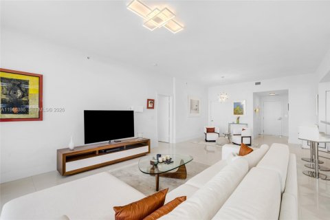 Снять в аренду кондоминиум в Норт-Бей-Виллидж, Флорида 2 спальни, 162.86м2, № 2030377 - фото 14