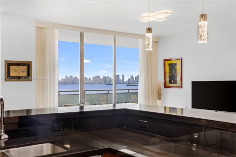 Снять в аренду кондоминиум в Норт-Бей-Виллидж, Флорида 2 спальни, 162.86м2, № 2030377 - фото 24