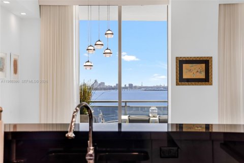 Снять в аренду кондоминиум в Норт-Бей-Виллидж, Флорида 2 спальни, 162.86м2, № 2030377 - фото 25