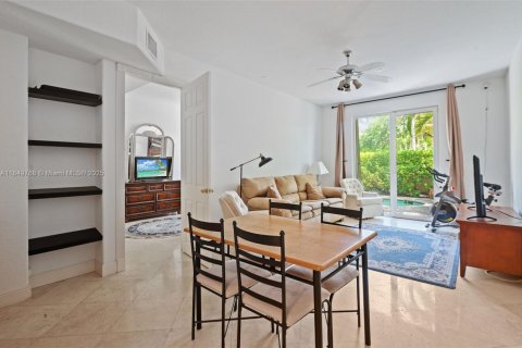Townhouse in Pompano Beach, Florida 4 bedrooms, 269.04 sq.m. № 2022564 - photo 19