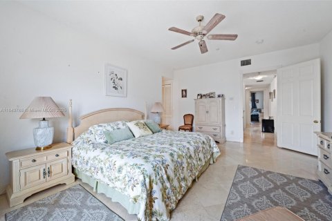Townhouse in Pompano Beach, Florida 4 bedrooms, 269.04 sq.m. № 2022564 - photo 21