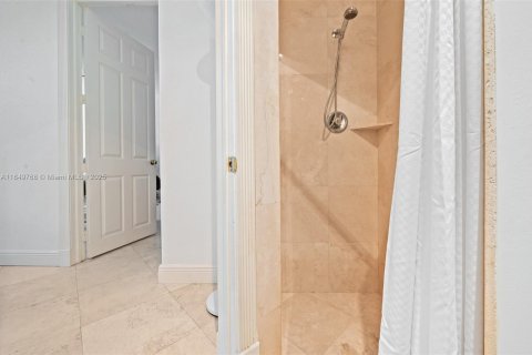 Townhouse in Pompano Beach, Florida 4 bedrooms, 269.04 sq.m. № 2022564 - photo 30