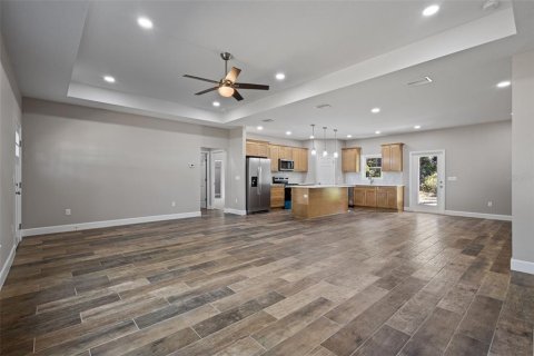 House in Trenton, Florida 3 bedrooms, 167.41 sq.m. № 2093677 - photo 8