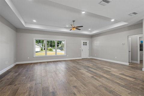 House in Trenton, Florida 3 bedrooms, 167.41 sq.m. № 2093677 - photo 2