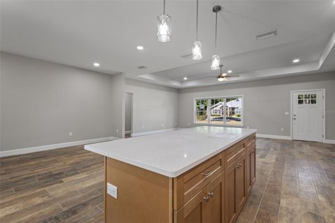 House in Trenton, Florida 3 bedrooms, 167.41 sq.m. № 2093677 - photo 24