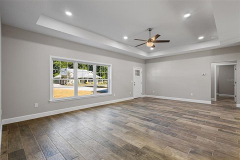 House in Trenton, Florida 3 bedrooms, 167.41 sq.m. № 2093677 - photo 6