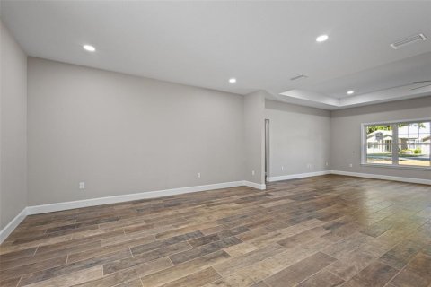 House in Trenton, Florida 3 bedrooms, 167.41 sq.m. № 2093677 - photo 12