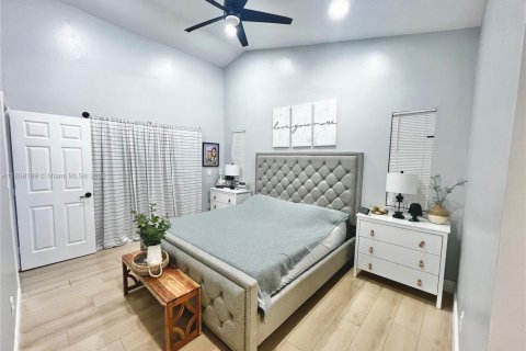 Casa en venta en Homestead, Florida, 3 dormitorios № 1748528 - foto 19