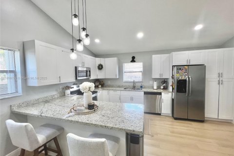 Casa en venta en Homestead, Florida, 3 dormitorios № 1748528 - foto 13