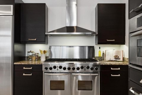 Condominio en venta en Sarasota, Florida, 2 dormitorios, 207.36 m2 № 2430496 - foto 16