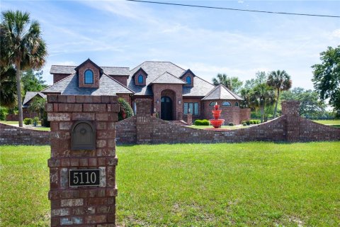 Villa ou maison à vendre à Lake City, Floride: 5 chambres, 457.17 m2 № 1909797 - photo 2
