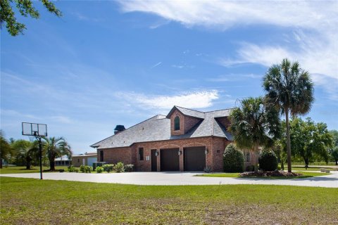 Villa ou maison à vendre à Lake City, Floride: 5 chambres, 457.17 m2 № 1909797 - photo 9