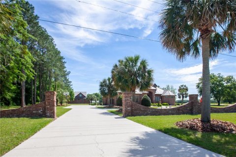 Villa ou maison à vendre à Lake City, Floride: 5 chambres, 457.17 m2 № 1909797 - photo 3
