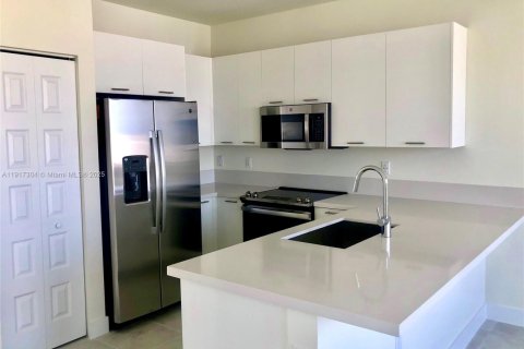 Copropriété à louer à Doral, Floride: 3 chambres № 1972526 - photo 4