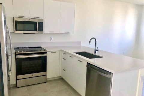 Copropriété à louer à Doral, Floride: 3 chambres № 1972526 - photo 3