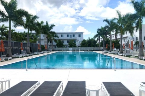 Copropriété à louer à Doral, Floride: 3 chambres № 1972526 - photo 9