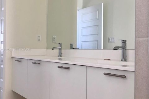 Copropriété à louer à Doral, Floride: 3 chambres № 1972526 - photo 5