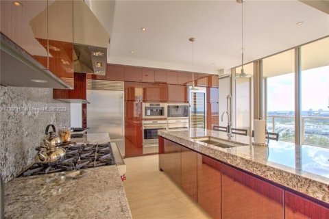 Copropriété à louer à Bal Harbour, Floride: 3 chambres, 263.84 m2 № 1959292 - photo 9