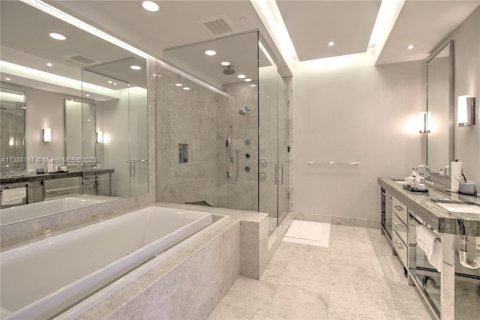 Copropriété à louer à Bal Harbour, Floride: 3 chambres, 263.84 m2 № 1959292 - photo 14