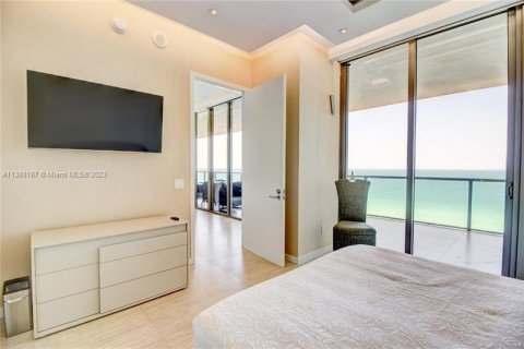 Copropriété à louer à Bal Harbour, Floride: 3 chambres, 263.84 m2 № 1959292 - photo 17