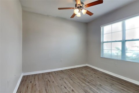Villa ou maison à louer à Winter Haven, Floride: 4 chambres, 169.83 m2 № 2395676 - photo 10