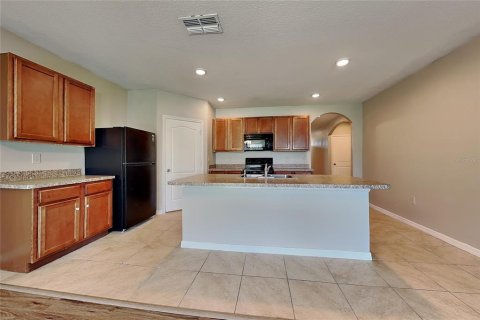 Villa ou maison à louer à Winter Haven, Floride: 4 chambres, 169.83 m2 № 2395676 - photo 4