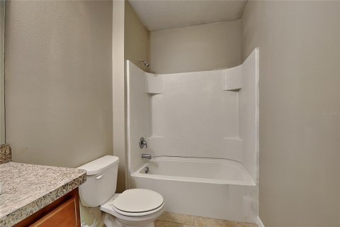 Villa ou maison à louer à Winter Haven, Floride: 4 chambres, 169.83 m2 № 2395676 - photo 14
