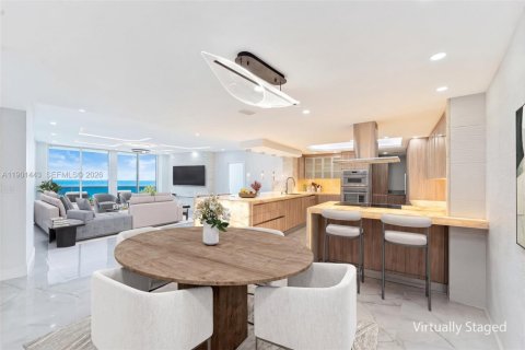 Condo in Boca Raton, Florida, 2 bedrooms  № 2053060 - photo 3